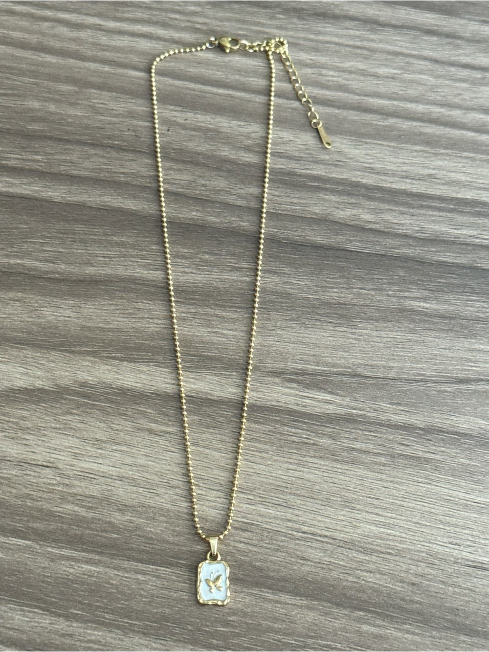 Butterfly necklace Q1033 - Picture 2 of 5